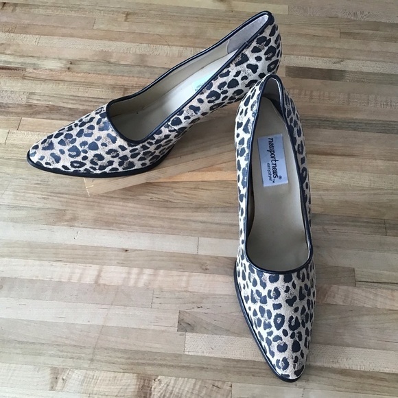 Newport News Cheetah print leather heels size 9 - Picture 1 of 6